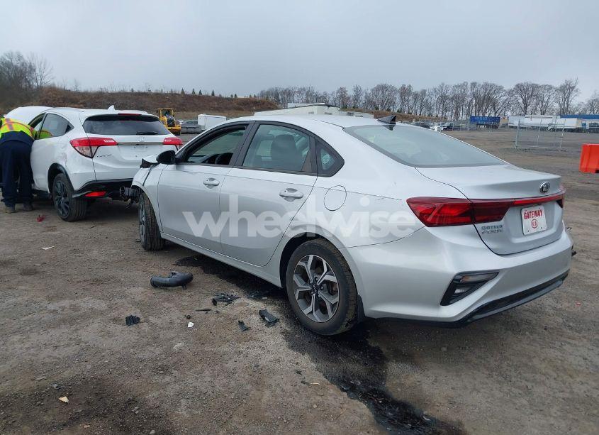 Photo 3 of 2020 Kia Forte LXS (VIN 3KPF24AD0LE221610)