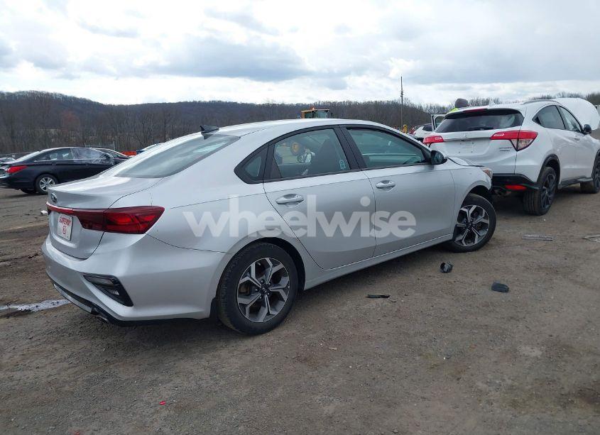 Photo 4 of 2020 Kia Forte LXS (VIN 3KPF24AD0LE221610)