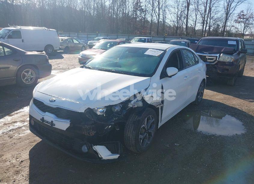 Photo 2 of 2020 Kia Forte LXS (VIN 3KPF24AD0LE243512)