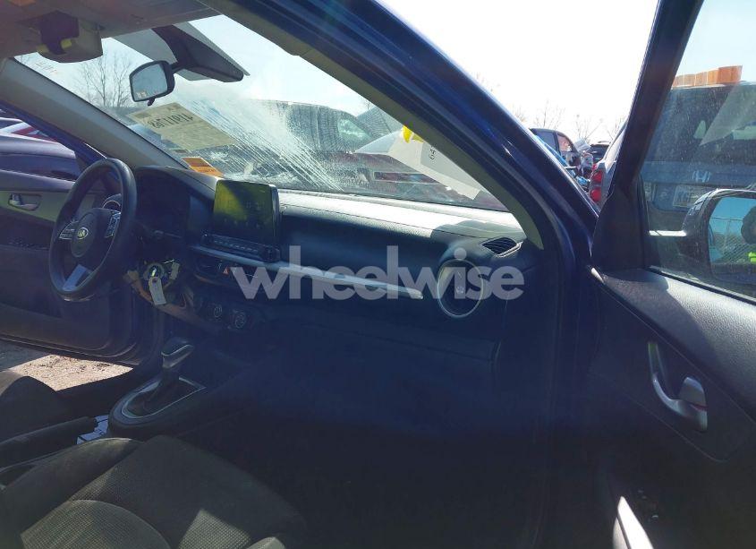 Photo 5 of 2020 Kia Forte LXS (VIN 3KPF24AD0LE254879)