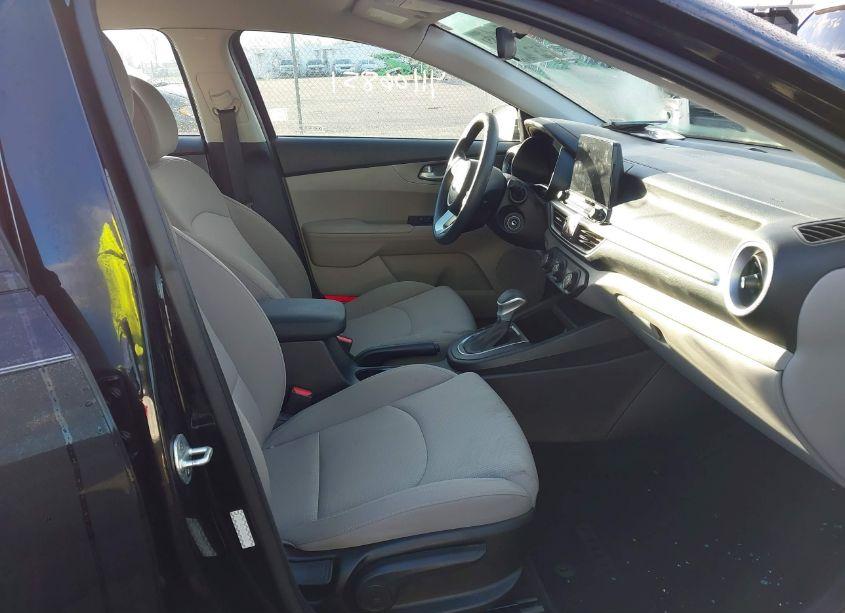 Photo 5 of 2020 Kia Forte LXS (VIN 3KPF24AD0LE261427)