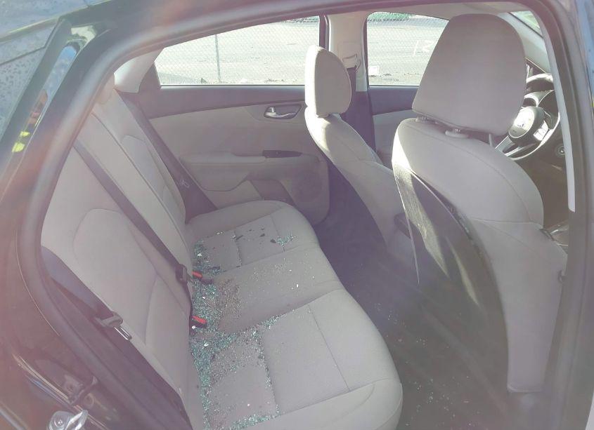 Photo 8 of 2020 Kia Forte LXS (VIN 3KPF24AD0LE261427)