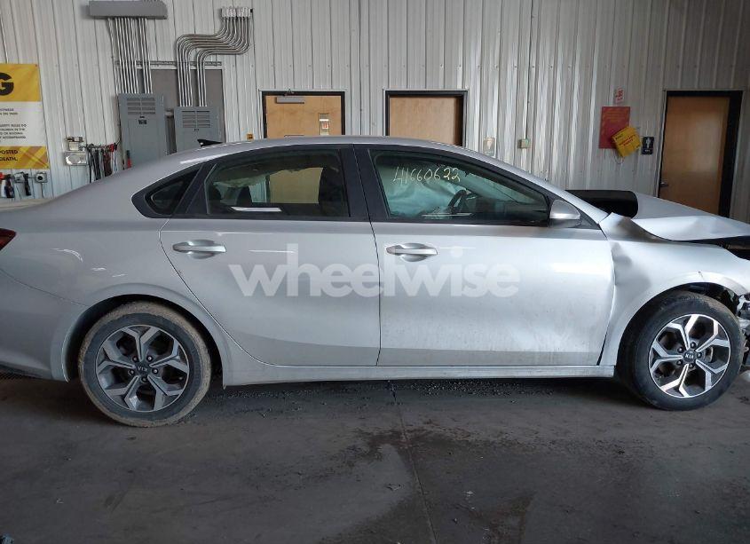 Photo 13 of 2021 Kia Forte LXS (VIN 3KPF24AD0ME269626)