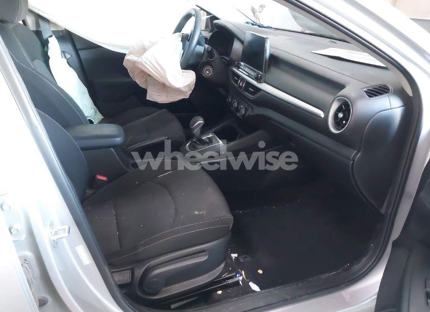 Photo 5 of 2021 Kia Forte LXS (VIN 3KPF24AD0ME269626)