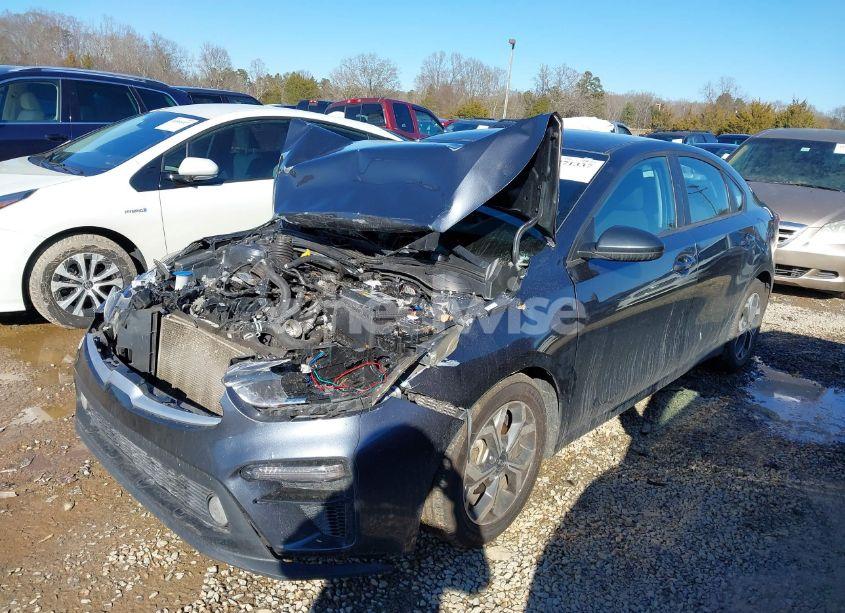 Photo 2 of 2021 Kia Forte LXS (VIN 3KPF24AD0ME277399)