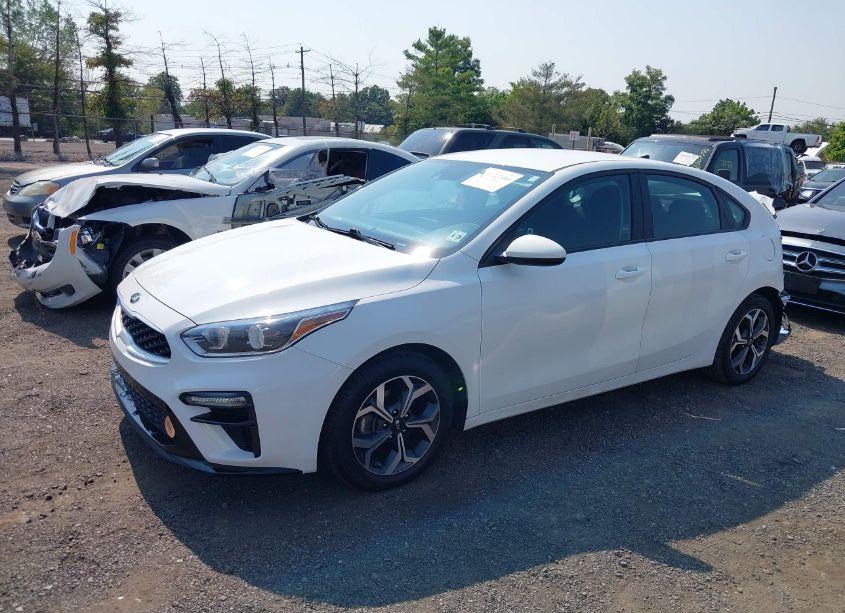 Photo 2 of 2021 Kia Forte LXS (VIN 3KPF24AD0ME281419)