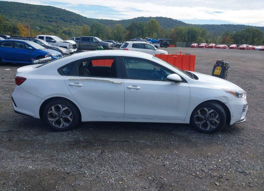 Photo 13 of 2021 Kia Forte LXS (VIN 3KPF24AD0ME300521)