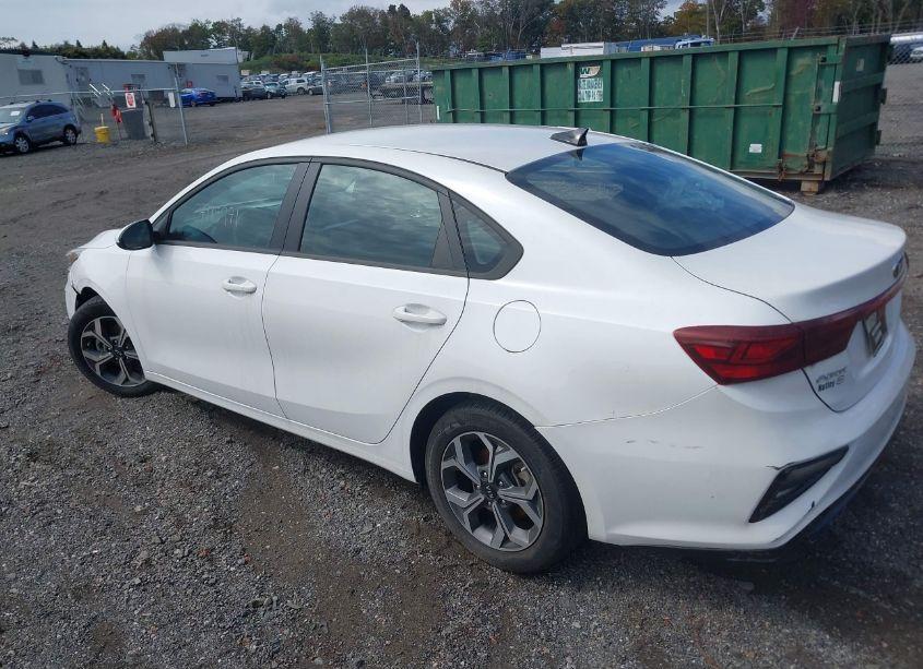 Photo 3 of 2021 Kia Forte LXS (VIN 3KPF24AD0ME300521)