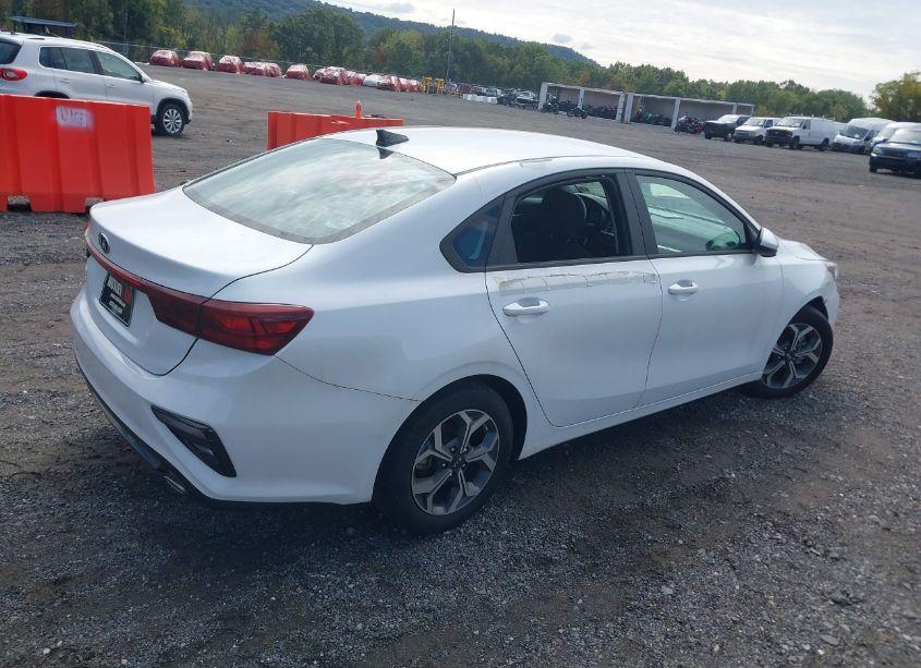 Photo 4 of 2021 Kia Forte LXS (VIN 3KPF24AD0ME300521)