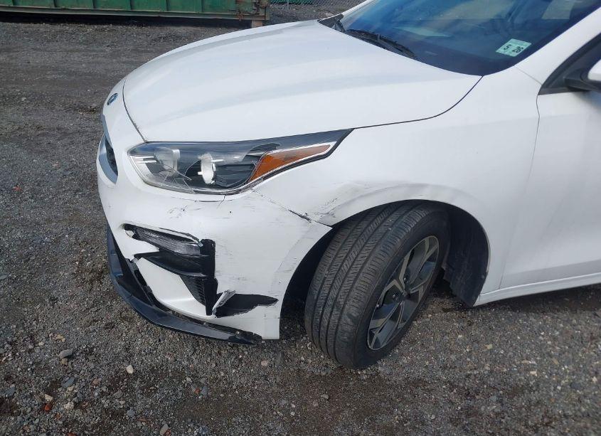 Photo 6 of 2021 Kia Forte LXS (VIN 3KPF24AD0ME300521)