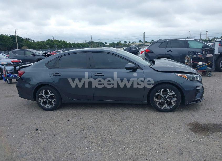 Photo 13 of 2021 Kia Forte LXS (VIN 3KPF24AD0ME312622)