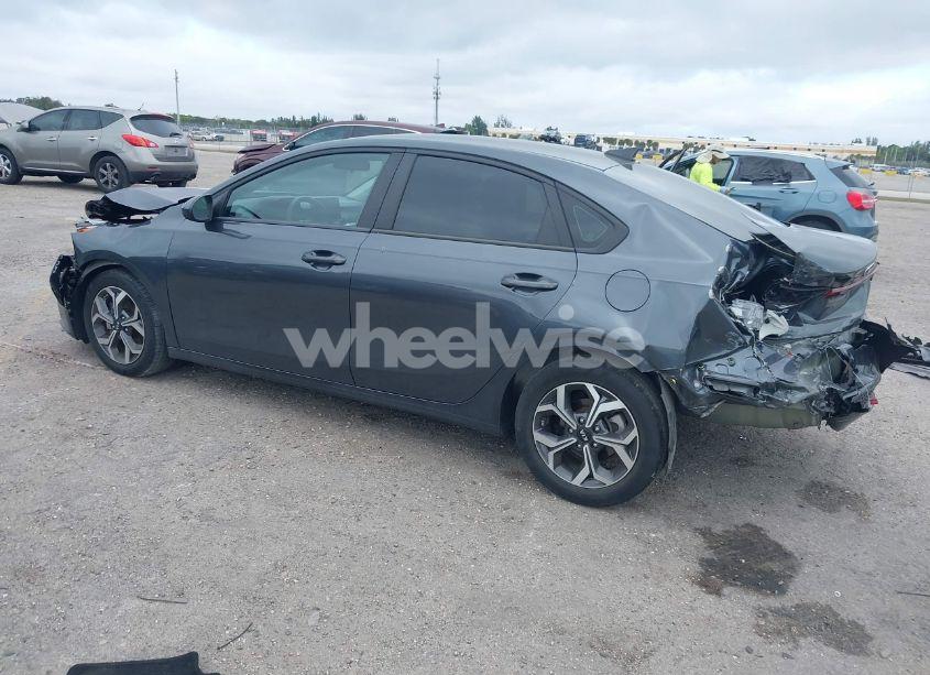 Photo 3 of 2021 Kia Forte LXS (VIN 3KPF24AD0ME312622)