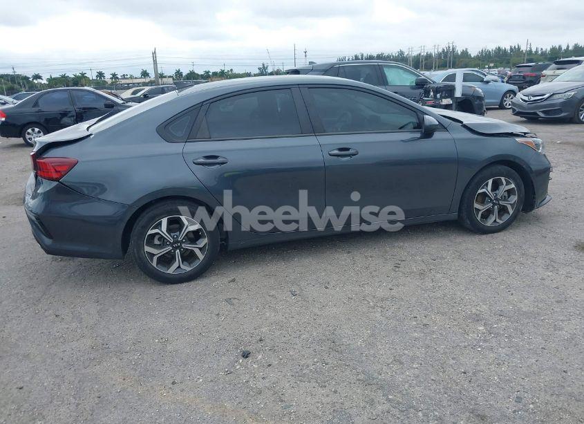 Photo 4 of 2021 Kia Forte LXS (VIN 3KPF24AD0ME312622)