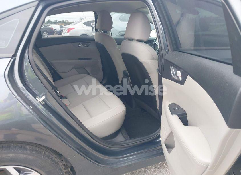 Photo 8 of 2021 Kia Forte LXS (VIN 3KPF24AD0ME312622)