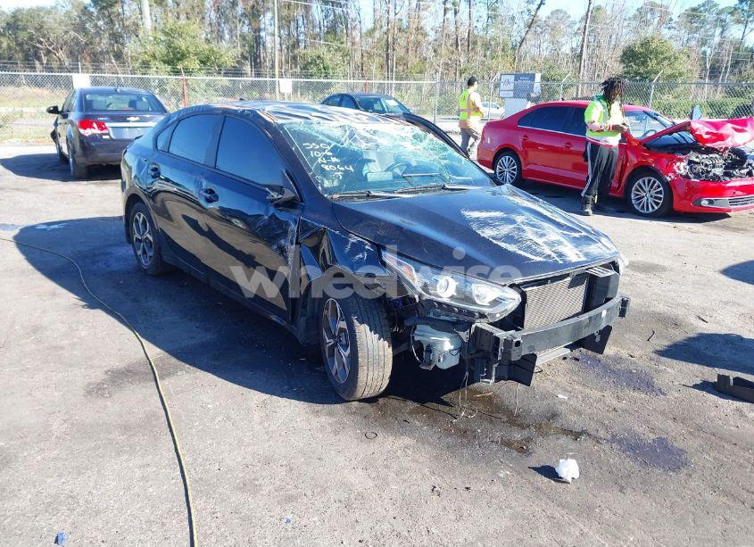 2021 Kia Forte LXS (VIN 3KPF24AD0ME318064) main photo