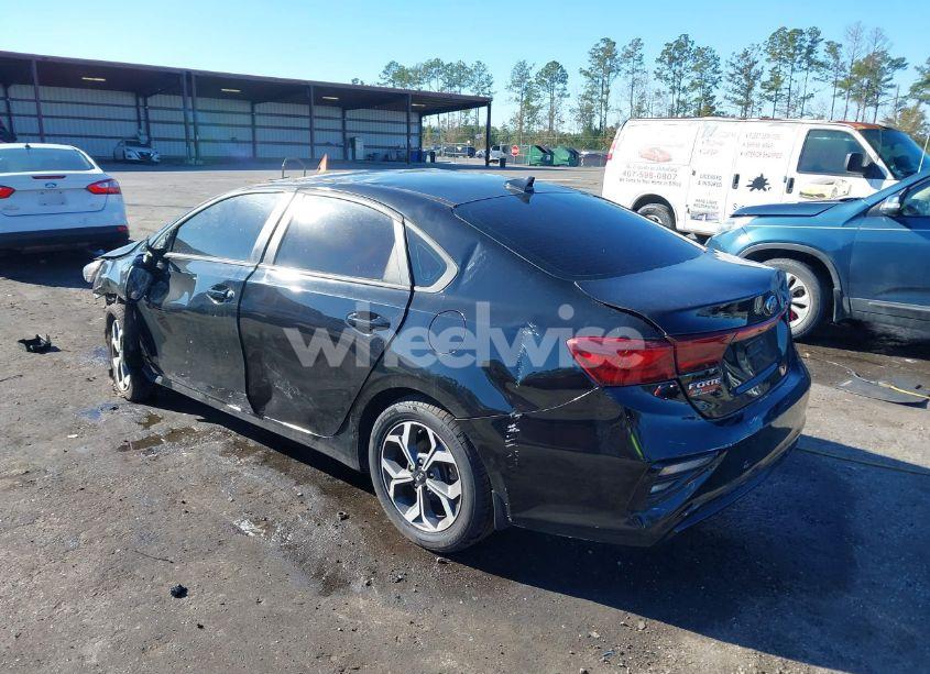 Photo 3 of 2021 Kia Forte LXS (VIN 3KPF24AD0ME318064)