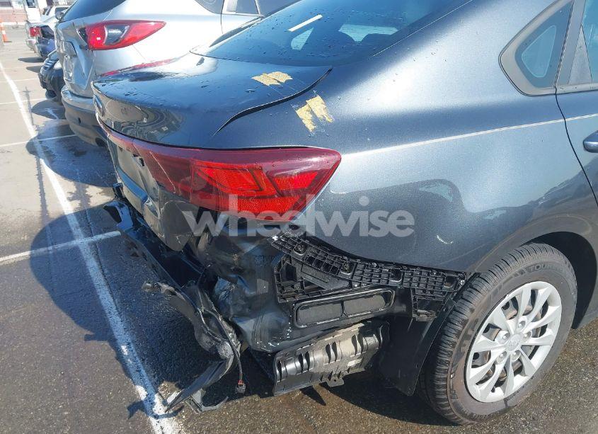 Photo 18 of 2021 Kia Forte FE (VIN 3KPF24AD0ME322311)