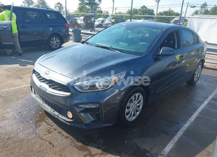 Photo 2 of 2021 Kia Forte FE (VIN 3KPF24AD0ME322311)