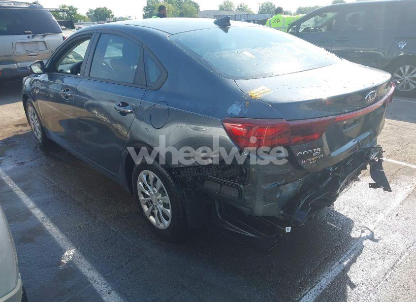 Photo 3 of 2021 Kia Forte FE (VIN 3KPF24AD0ME322311)