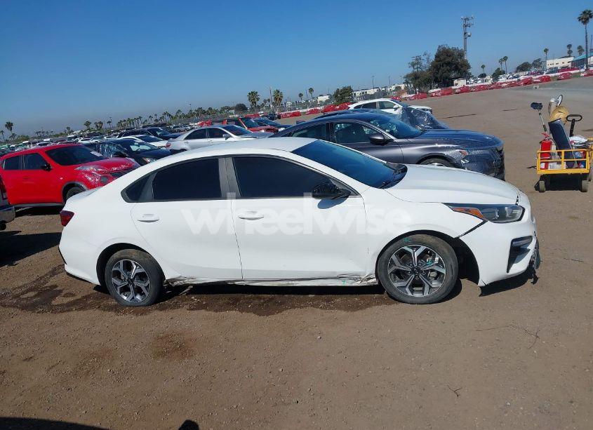 Photo 13 of 2021 Kia Forte LXS (VIN 3KPF24AD0ME322812)