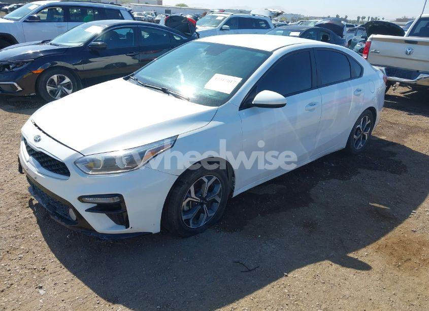 Photo 2 of 2021 Kia Forte LXS (VIN 3KPF24AD0ME322812)