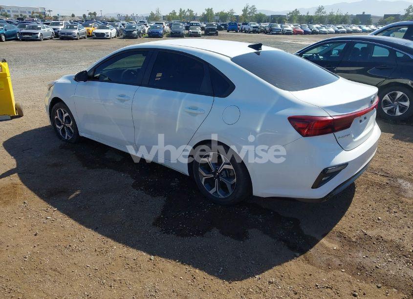 Photo 3 of 2021 Kia Forte LXS (VIN 3KPF24AD0ME322812)