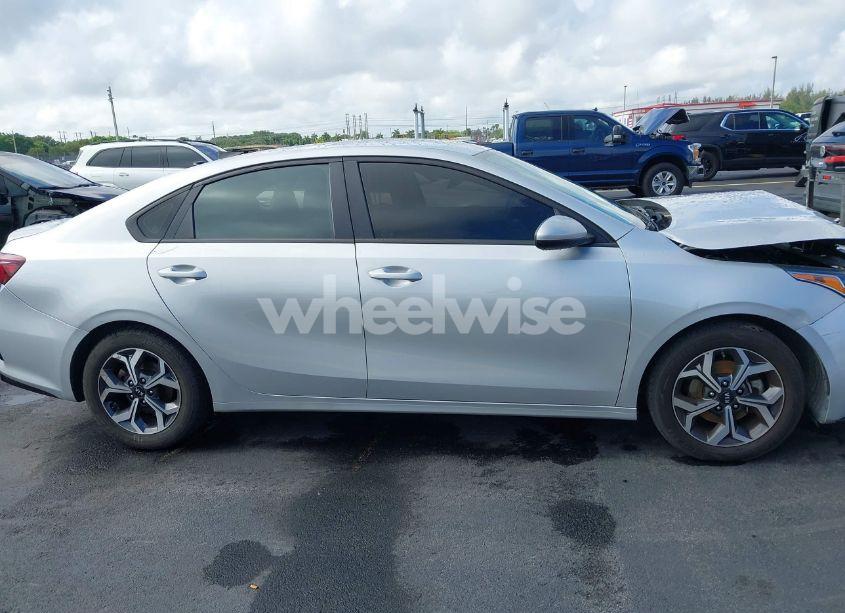 Photo 13 of 2021 Kia Forte LXS (VIN 3KPF24AD0ME334880)