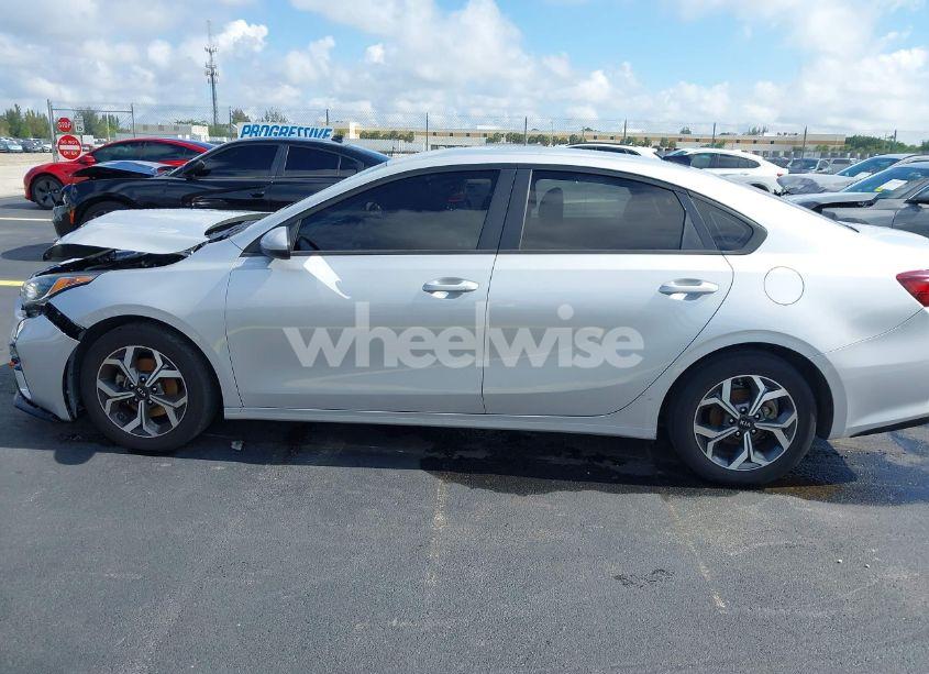Photo 14 of 2021 Kia Forte LXS (VIN 3KPF24AD0ME334880)