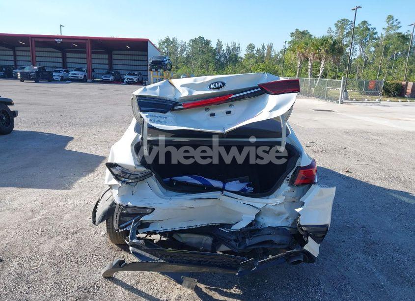 Photo 16 of 2021 Kia Forte LXS (VIN 3KPF24AD0ME344194)