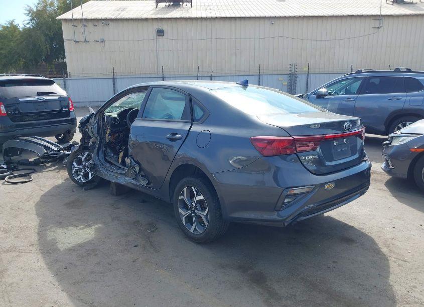 Photo 3 of 2021 Kia Forte LXS (VIN 3KPF24AD0ME347550)