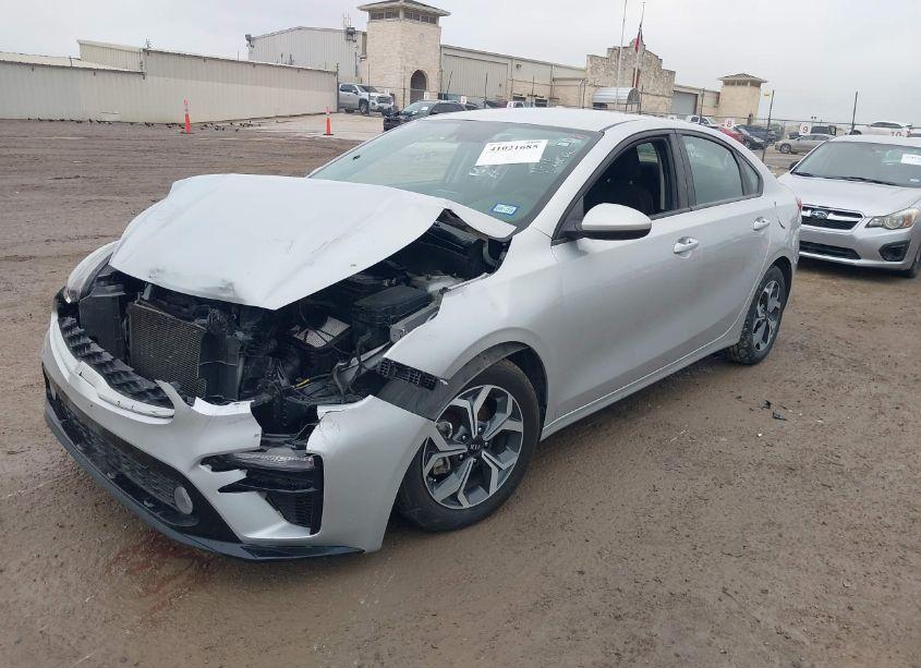 Photo 2 of 2021 Kia Forte LXS (VIN 3KPF24AD0ME348777)