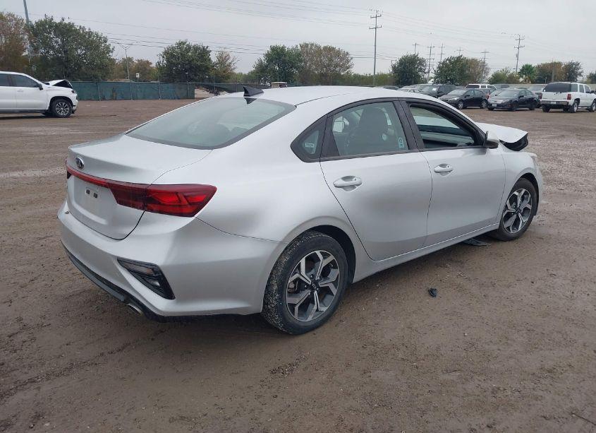 Photo 4 of 2021 Kia Forte LXS (VIN 3KPF24AD0ME348777)