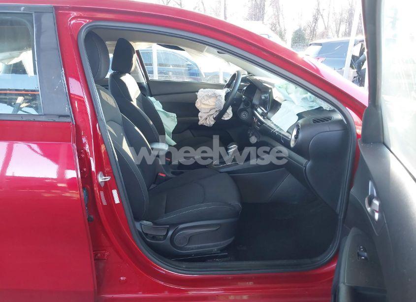 Photo 5 of 2021 Kia Forte LXS (VIN 3KPF24AD0ME351730)