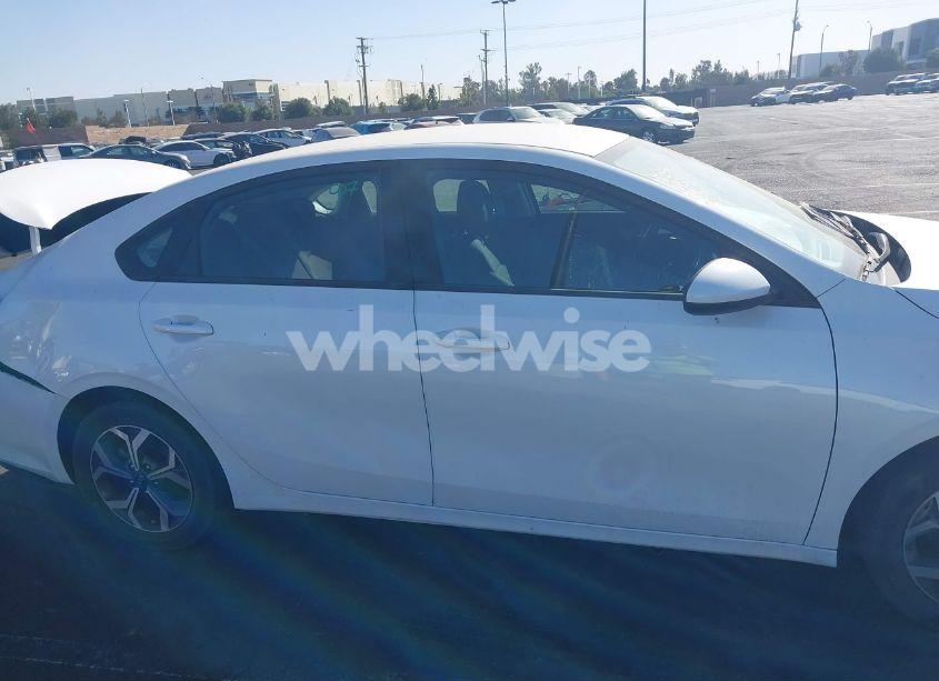 Photo 13 of 2021 Kia Forte LXS (VIN 3KPF24AD0ME368835)