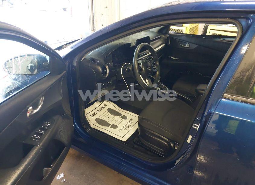 Photo 5 of 2021 Kia Forte LXS (VIN 3KPF24AD0ME377101)