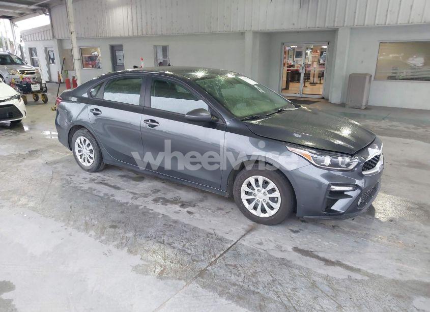 2021 Kia Forte FE (VIN 3KPF24AD0ME381696) main photo