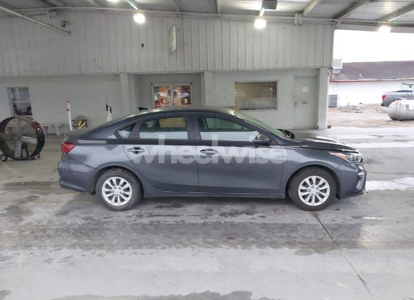 Photo 13 of 2021 Kia Forte FE (VIN 3KPF24AD0ME381696)