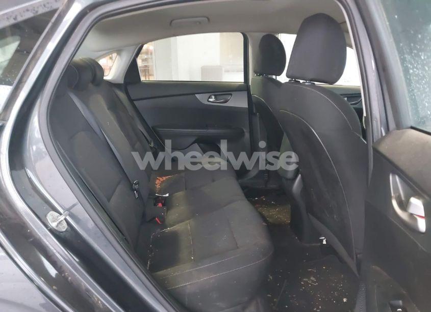 Photo 8 of 2021 Kia Forte FE (VIN 3KPF24AD0ME381696)