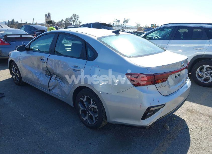 Photo 3 of 2021 Kia Forte LXS (VIN 3KPF24AD0ME389801)