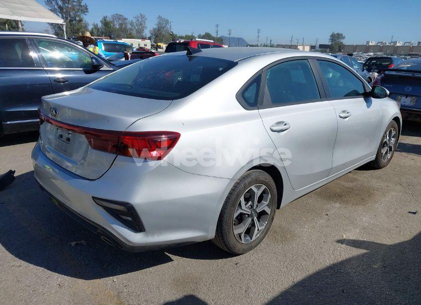 Photo 4 of 2021 Kia Forte LXS (VIN 3KPF24AD0ME389801)