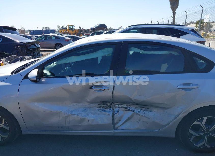 Photo 6 of 2021 Kia Forte LXS (VIN 3KPF24AD0ME389801)