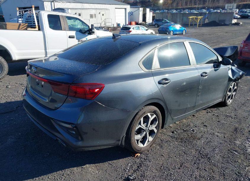 Photo 4 of 2021 Kia Forte LXS (VIN 3KPF24AD0ME408511)