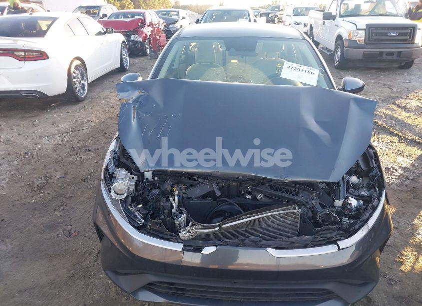 Photo 12 of 2022 Kia Forte LXS (VIN 3KPF24AD0NE418943)