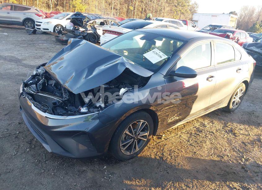 Photo 2 of 2022 Kia Forte LXS (VIN 3KPF24AD0NE418943)
