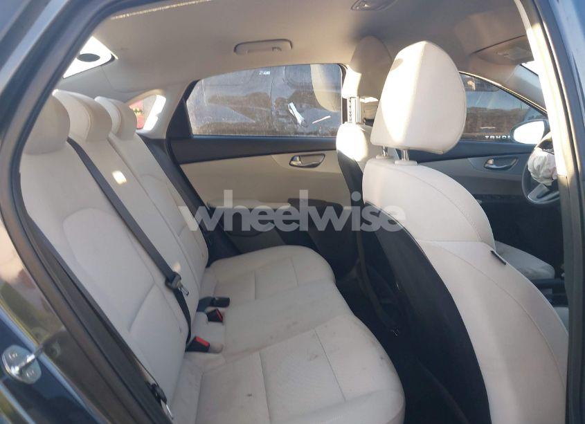 Photo 8 of 2022 Kia Forte LXS (VIN 3KPF24AD0NE418943)