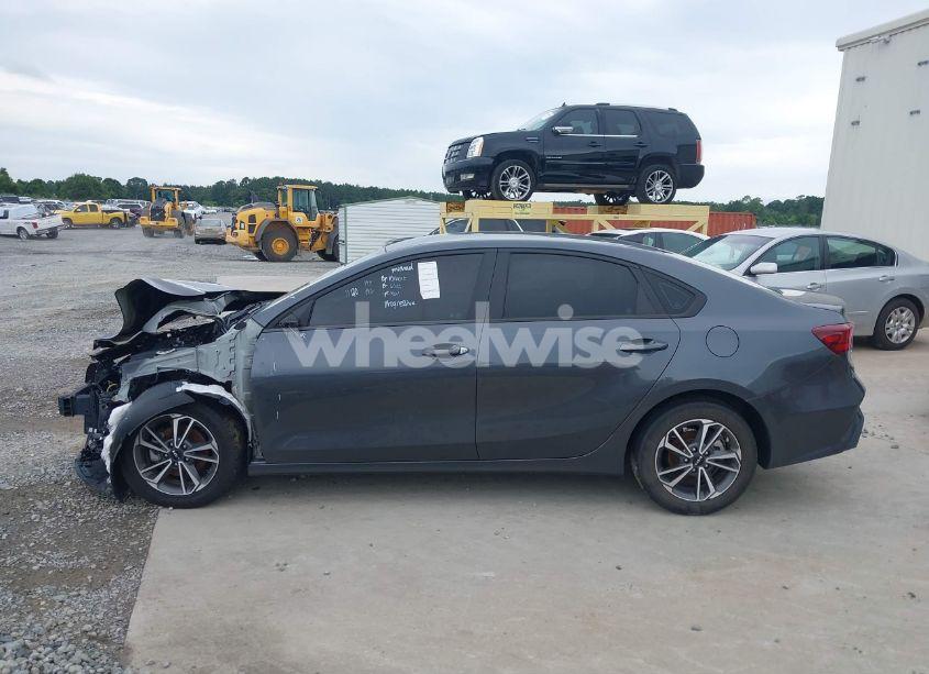 Photo 14 of 2022 Kia Forte LXS (VIN 3KPF24AD0NE420661)