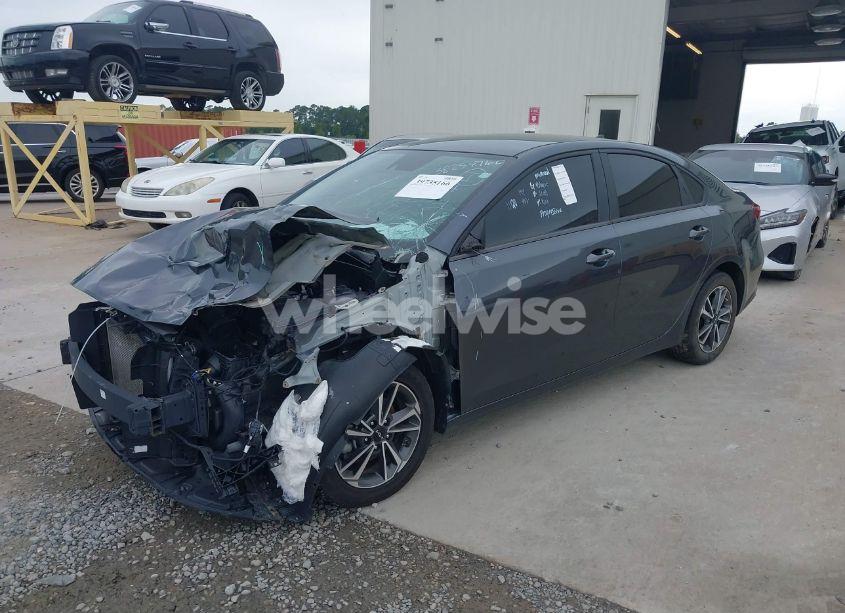 Photo 2 of 2022 Kia Forte LXS (VIN 3KPF24AD0NE420661)