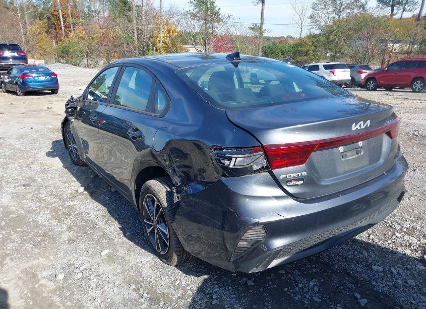 Photo 3 of 2022 Kia Forte LXS (VIN 3KPF24AD0NE448198)