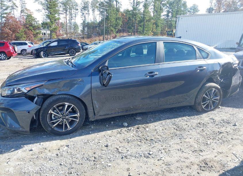 Photo 6 of 2022 Kia Forte LXS (VIN 3KPF24AD0NE448198)