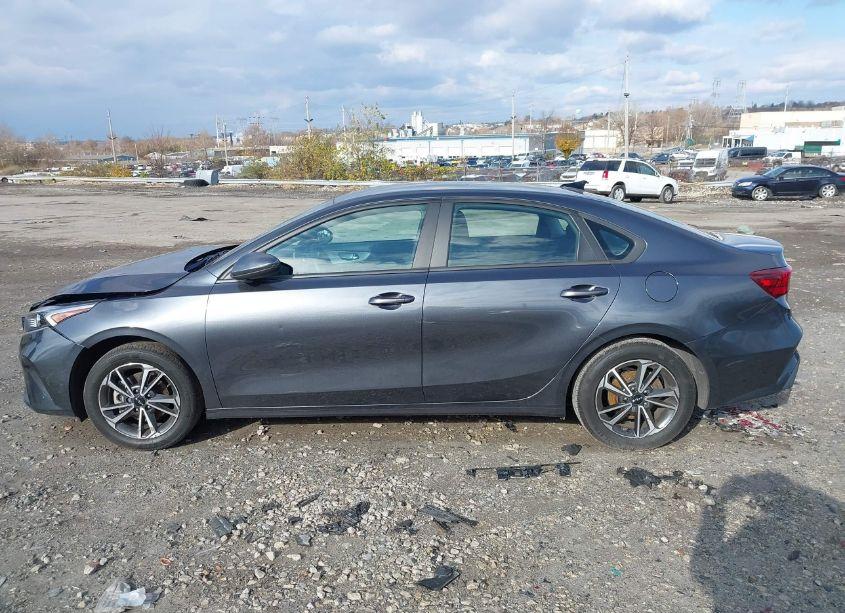 Photo 15 of 2022 Kia Forte LXS (VIN 3KPF24AD0NE448668)